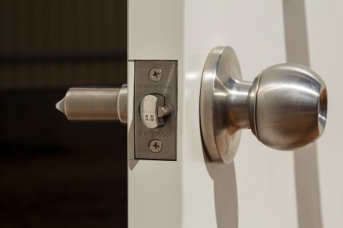 100.47 Knob Lever Lockset